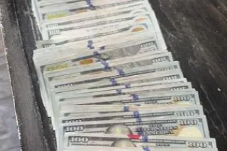 I just want to be spoiled - 24 - Image 2